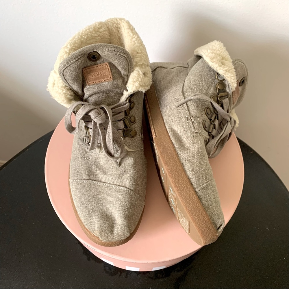 TOMS Women’s Winter Shoes | Size 6.5
